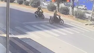Motosikletler çarpıştı, sürücülerden biri hayatını kaybetti