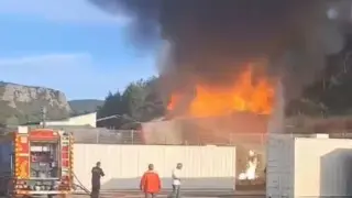 Kestel'de barakada çıkan yangın korkuttu
