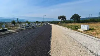 Büyükşehir, Erdoğanköy Kent Mezarlığı’nın yollarını yeniledi