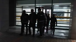 Rüşvet soruşturmasında polis ve mübaşire tutuklama