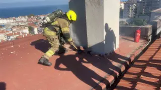 Bursa’da sitenin çatısında yangın paniği