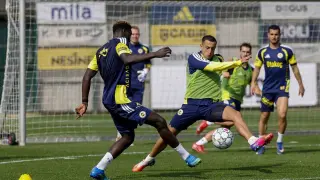Fenerbahçe, Aston Villa maçı hazırlıklarına devam ediyor
