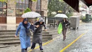Bursa’da sağanak başladı fırtına uyarısı geldi