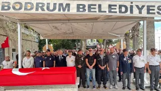 Kıbrıs gazisi Bodrum'da son yolculuğuna uğurlandı