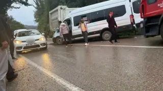 Ordu’da minibüs kamyonla çarpıştı: 1 ölü, 23 yaralı