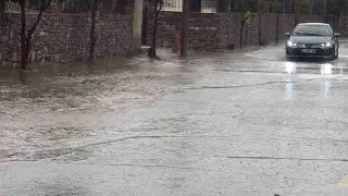 Bodrum’da sağanakla birlikte dereler taştı
