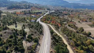 Keles’in üç mahallesinde yol mesaisi