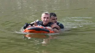 Bursa itfaiyesinden insansız cankurtaran aracı tatbikatı