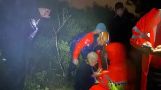 Yaşlı çift için seferber oldular: Jandarma sırtında taşıdı
