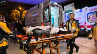 İnegöl’de otomobille motosiklet çarpıştı: 2 kardeş yaralandı