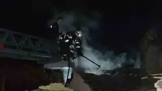 Yangında ev kül oldu, 4 kişilik aile zor kurtuldu