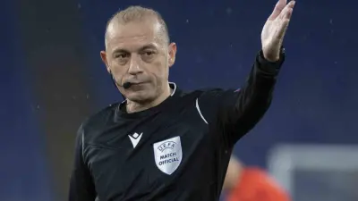 FIFA kokartlı eski hakem Cüneyt Çakır, Rusya’da