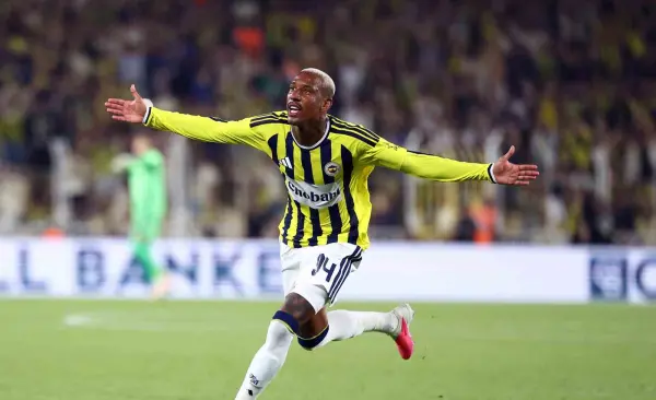 Fenerbahçe’de sezonun ilk golü Talisca’dan