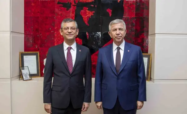 Yeni Parti Genel Başkanı Özgür Özel'e 'Yavaş' destek