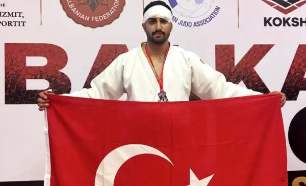 Başından sakatlandı pes etmeyerek Balkan üçüncüsü oldu