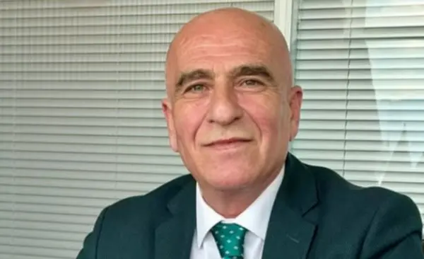 Dünya hali mi? Sol elle çay, sağ elle faiz!