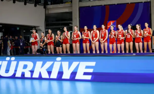 U17 Kadın Milli Voleybol Takımı, dünya ikincisi