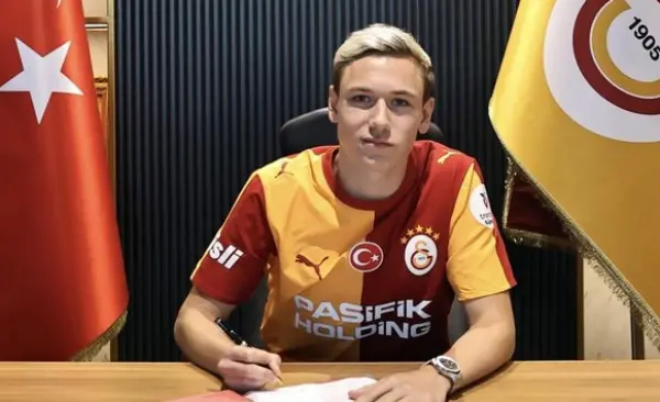 Galatasaray, Batrakov ile 5 yıllık sözleşme imzaladı