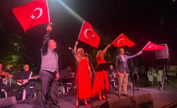 Bursa'da zafer coşkusu Türk Sanat Müziği konseriyle sürdü