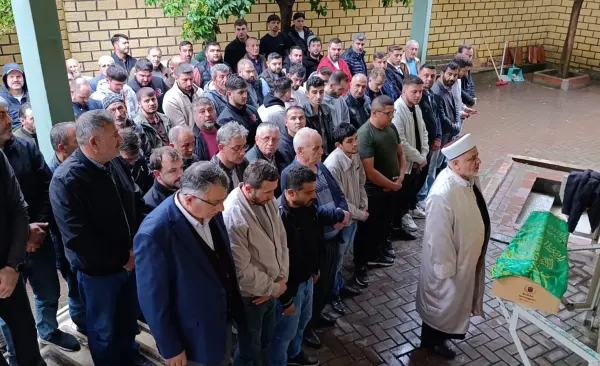 2 yaşındaki Melis, son yolculuğuna uğurlandı