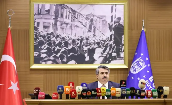 Mağdur olan çiftçilere bedelsiz çilek fidesi