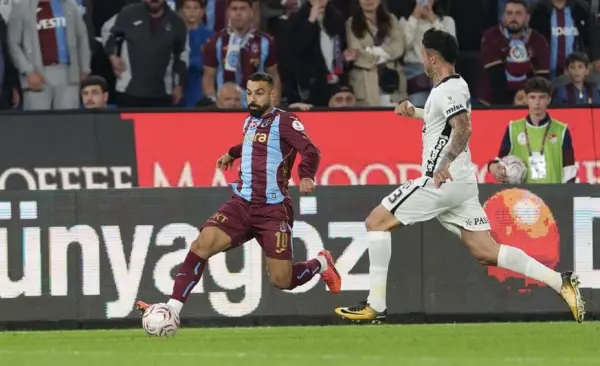 Trabzonspor, Beşiktaş'ı 2 golle geçti