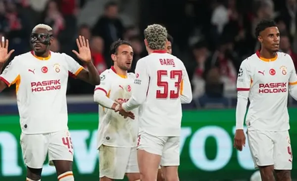 Galatasaray, ilk galibiyetini Fransa’da aldı