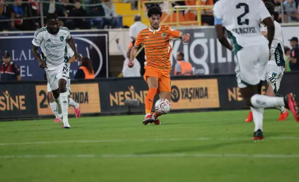 Kocaelispor deplasmanda Alanyaspor'u 2 golle geçti