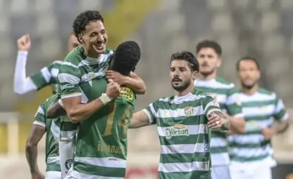 Bursaspor yeniden zirvede: 2-4
