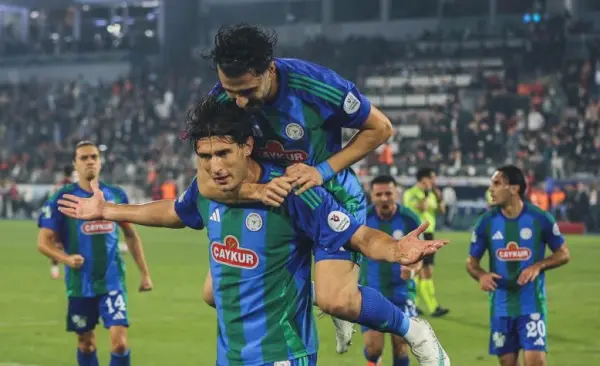Çaykur Rizespor: 2 - Trabzonspor: 0 (İlk yarı)