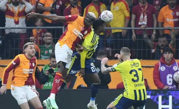 Derbide ilk yarı Osimhen: 2 - Fenerbahçe: 0