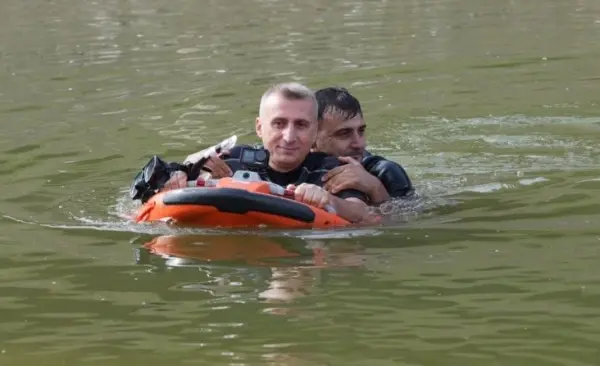 Bursa itfaiyesinden insansız cankurtaran aracı tatbikatı