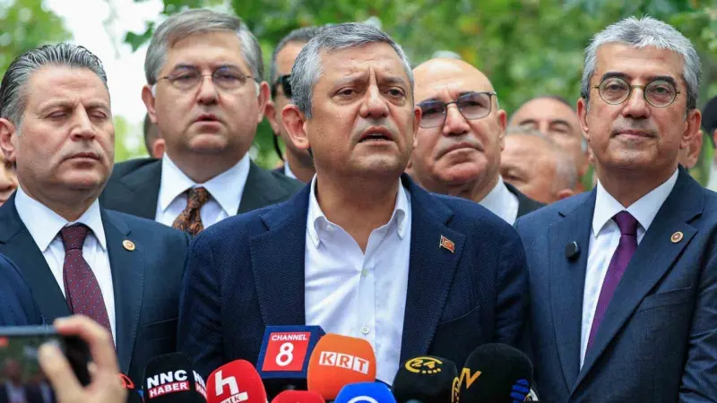 Özgür Özel, YENİ Parti Genel Başkanı seçildi