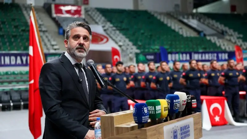 İtfaiye teşkilatımızı güçlendirmenin gururunu yaşıyoruz