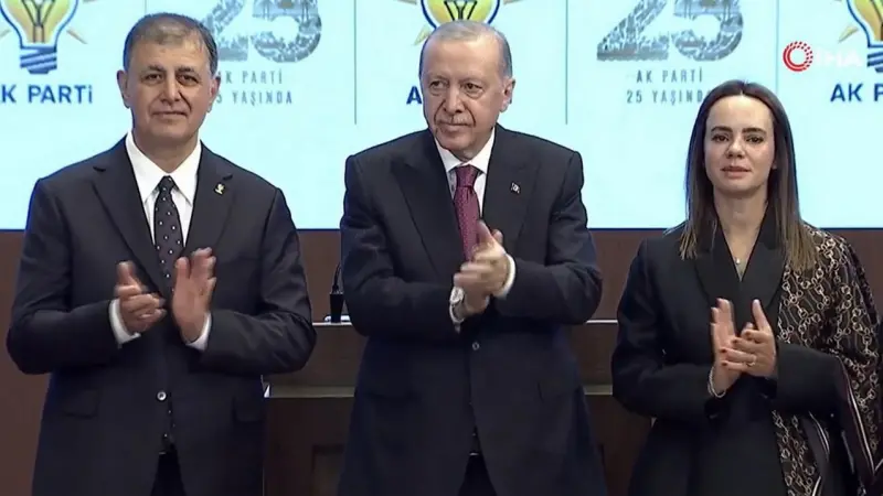 Cemil Tugay Ak Parti'ye katıldı