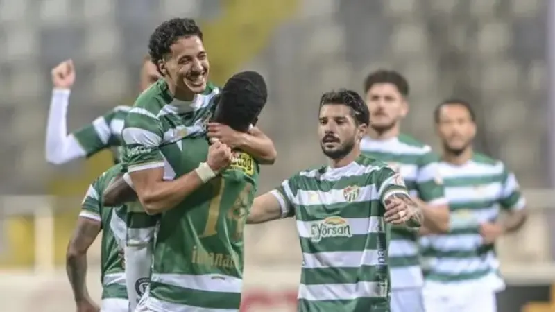 Bursaspor yeniden zirvede: 2-4